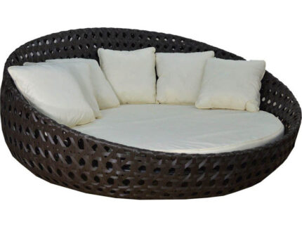 Outdoor wicker daybed for garden, patio, terrace, farmhouse by Sundecor Outdoor Furniture