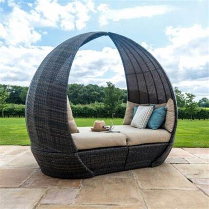 Outdoor wicker canopy daybed for Garden, patio, terrace by Sundecor Outdoor Furniture
